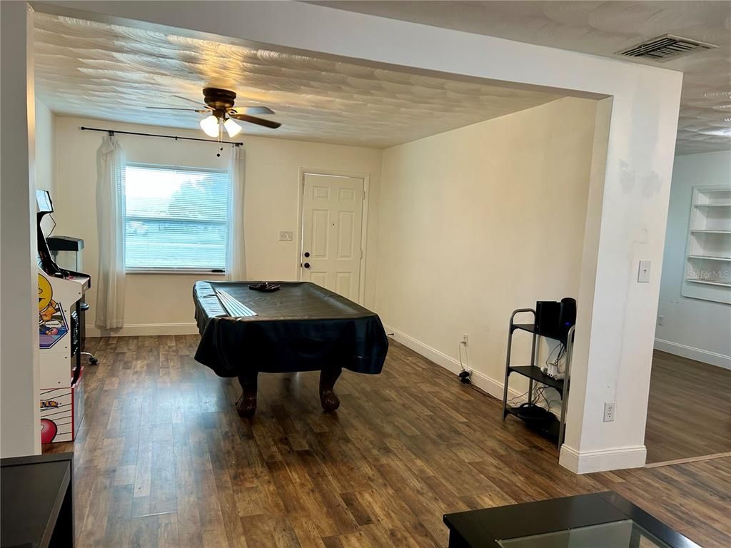 Billiard Table, Game Room, Interior, Wood Texture Flooring