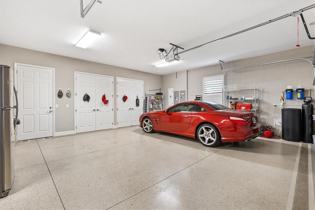 Garage, Interior