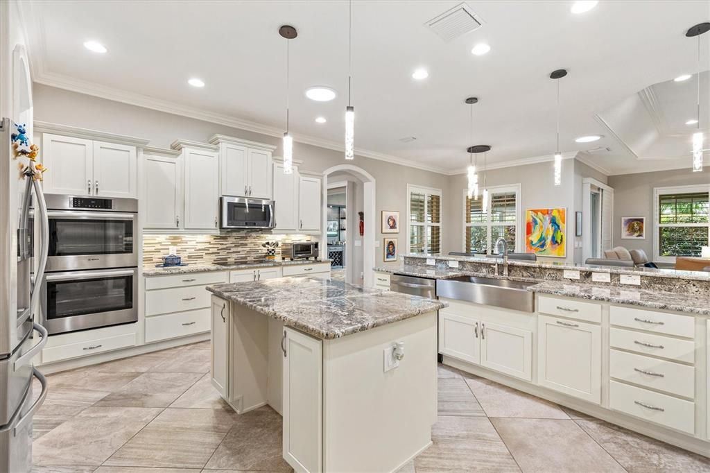 Interior, Kitchen, Pendant Lights, Recessed Lighting, Stainless Steel Appliances