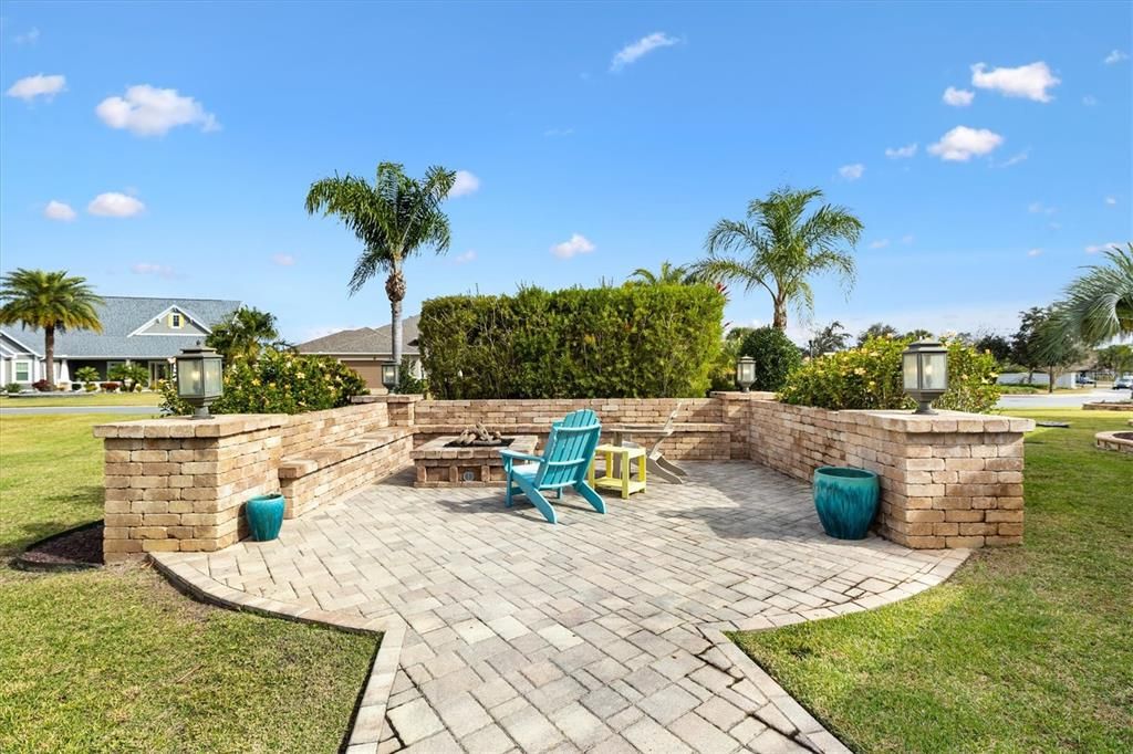 Backyard, Exterior, Outdoor Kitchen