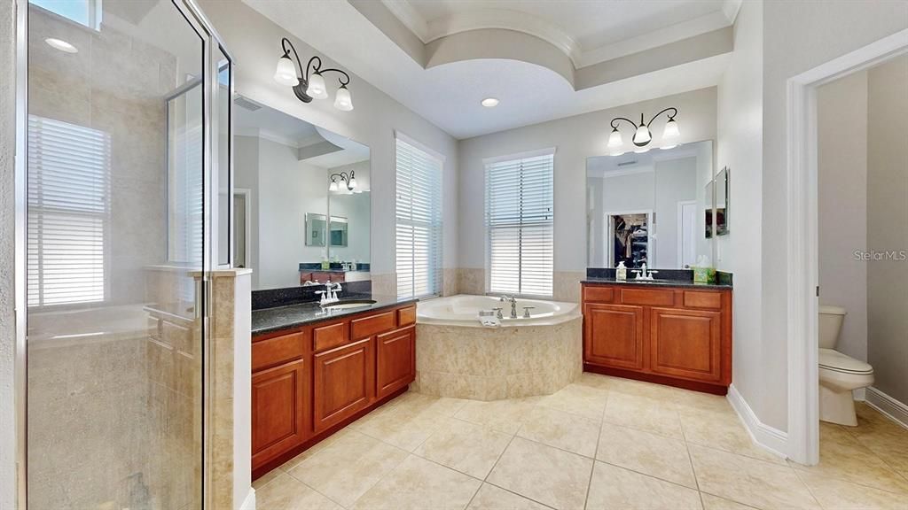 Bathroom, Dual Sink Vanities, Interior, Recessed Lighting