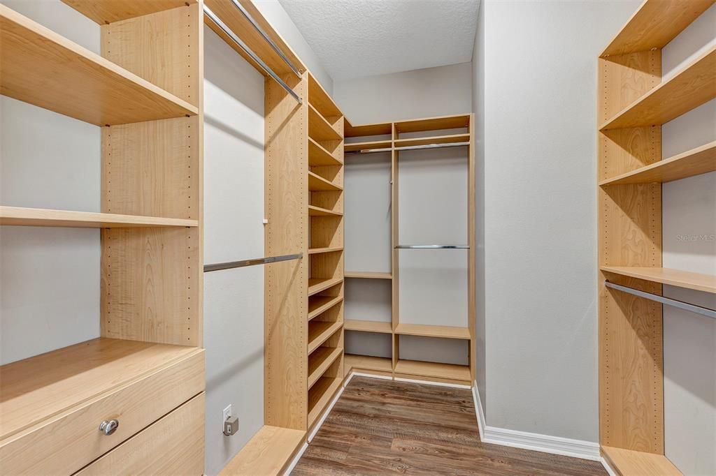 Interior, Walk-in Closets, Wood Texture Flooring