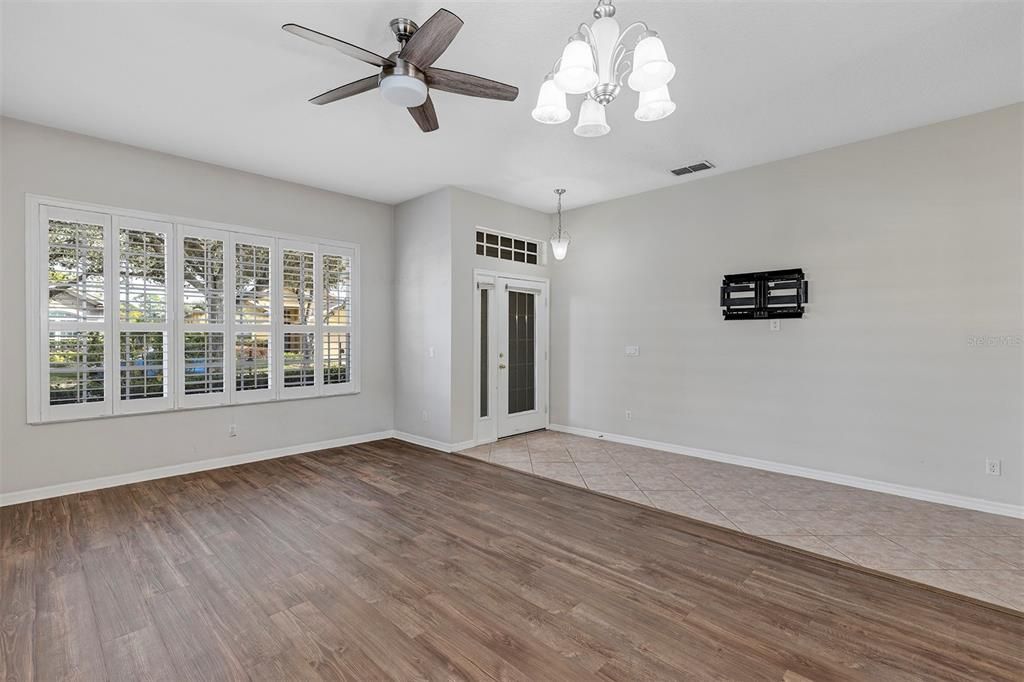 Chandelier, Empty room, Interior, Pendant Lights, Wood Texture Flooring