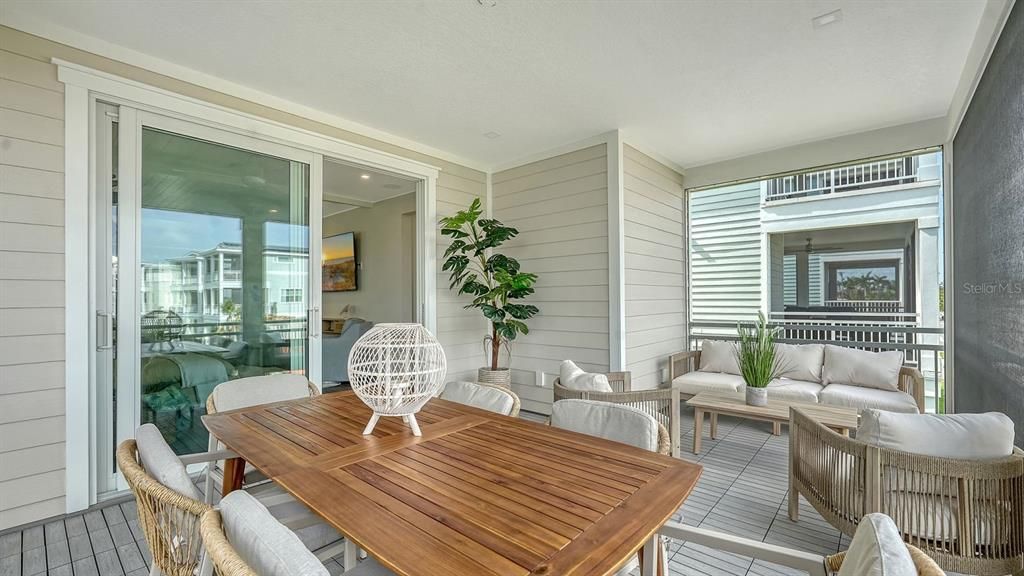 Dining room, Interior