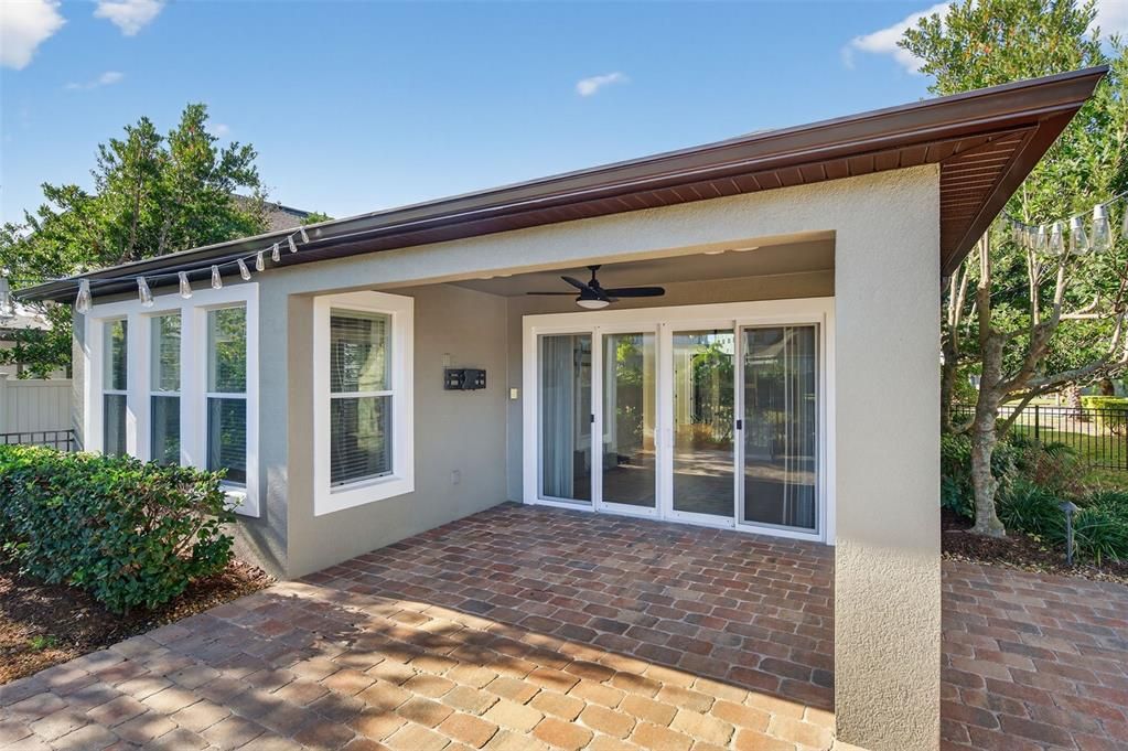 Exterior, Outdoor Kitchen
