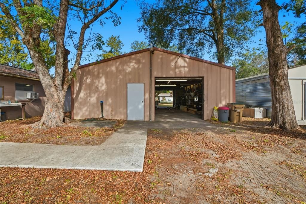 Detached Garage, Exterior