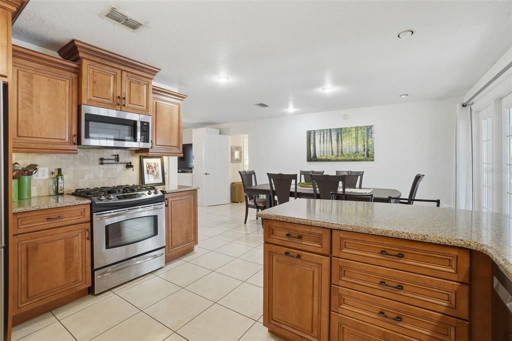 Dining room, Interior, Kitchen, Recessed Lighting, Stainless Steel Appliances