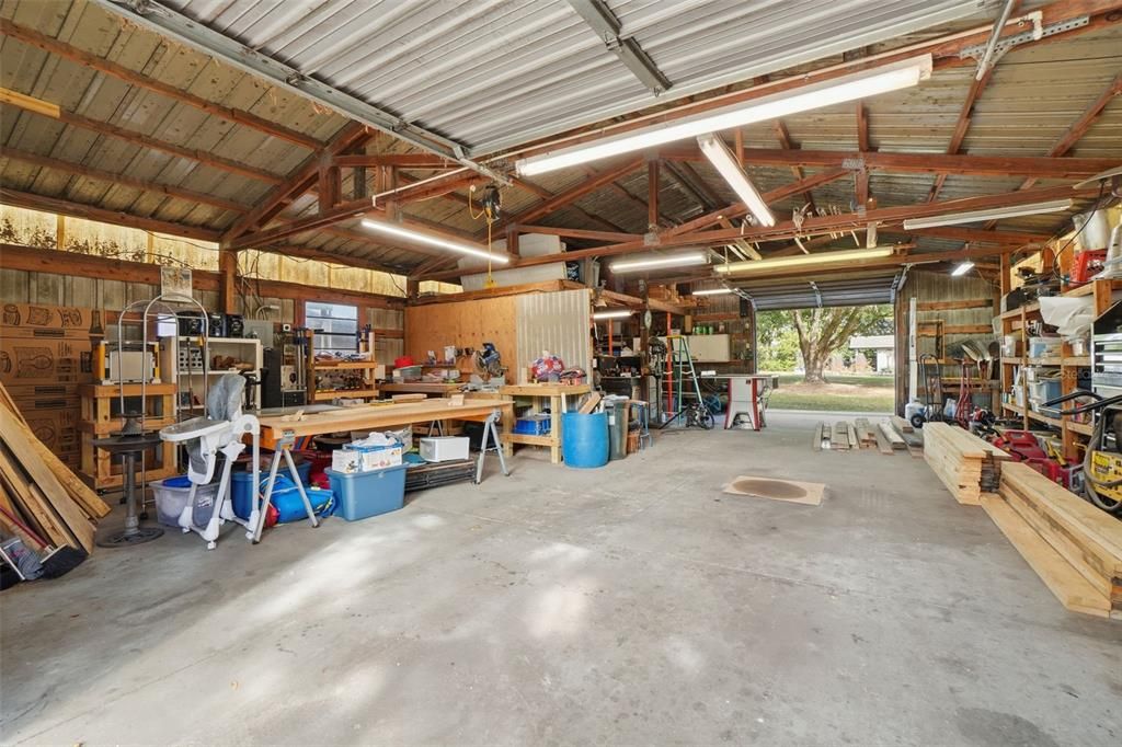 Garage, Interior, Wooden Beams