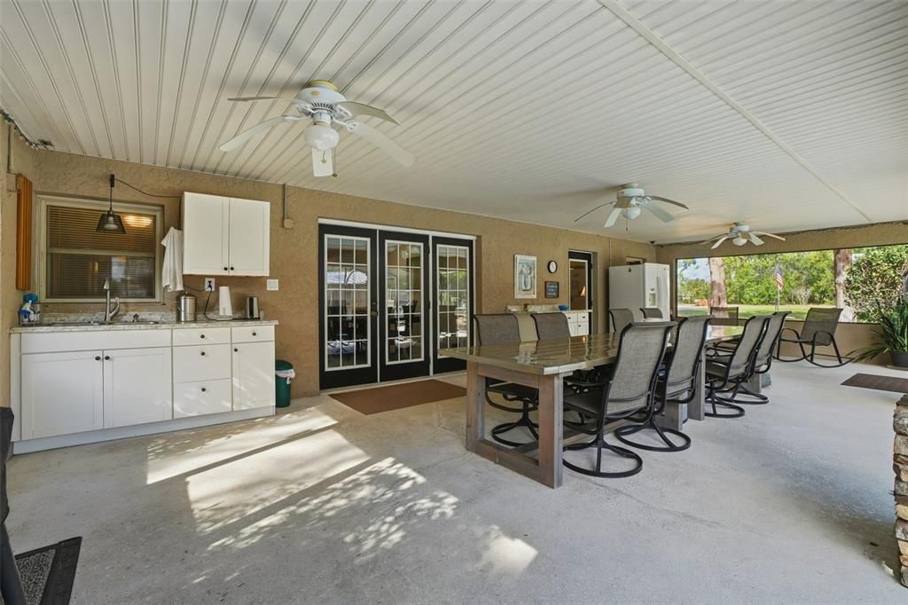 Exterior, Outdoor Kitchen