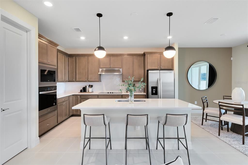 Dining room, Interior, Kitchen, Pendant Lights, Recessed Lighting, Stainless Steel Appliances