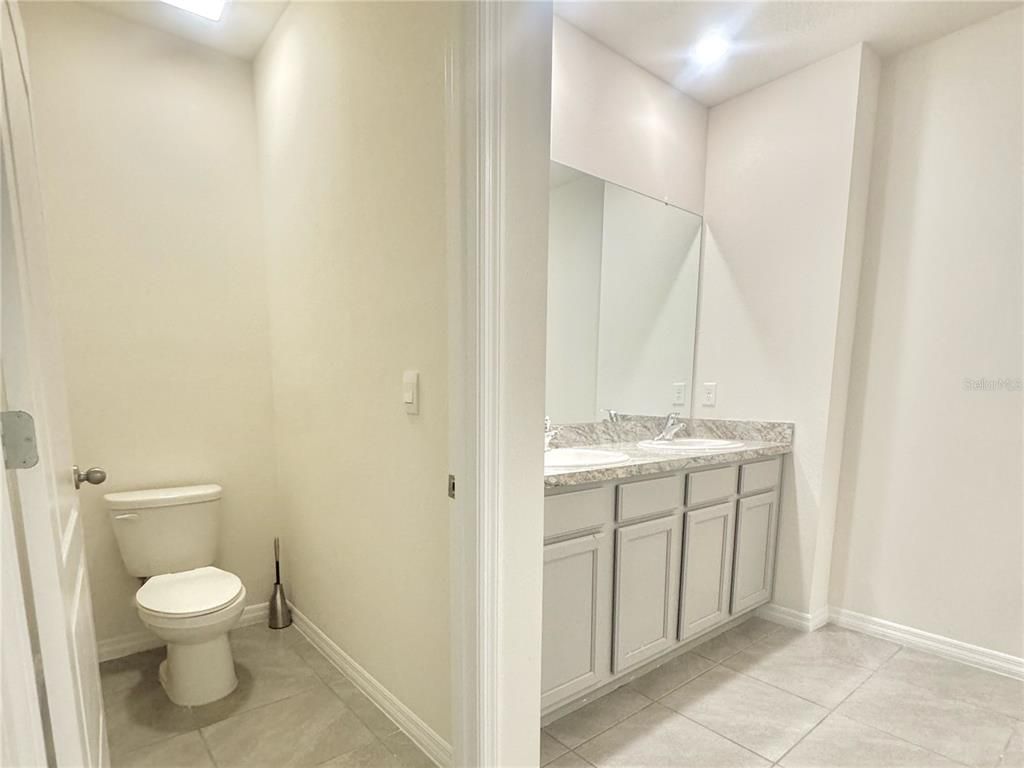 Bathroom, Interior, Recessed Lighting