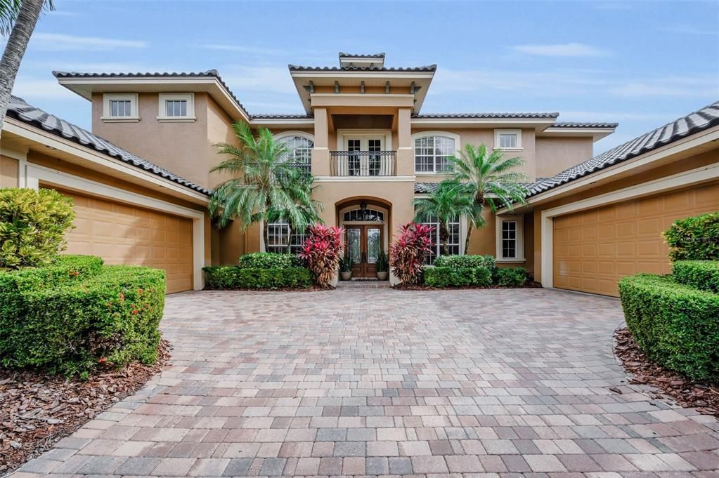 Attached, Exterior, Facade, Mediterranean