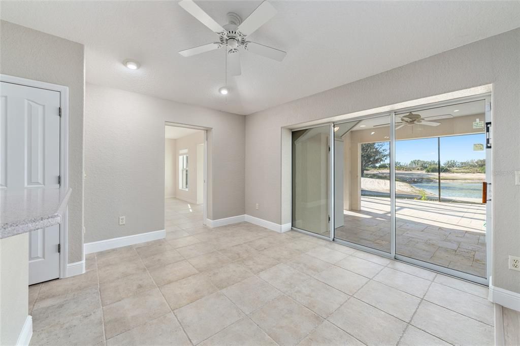 Empty room, Interior, Recessed Lighting, Water