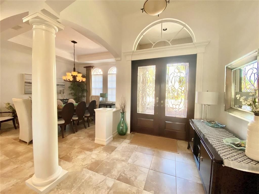 Chandelier, Dining room, Interior, Pendant Lights