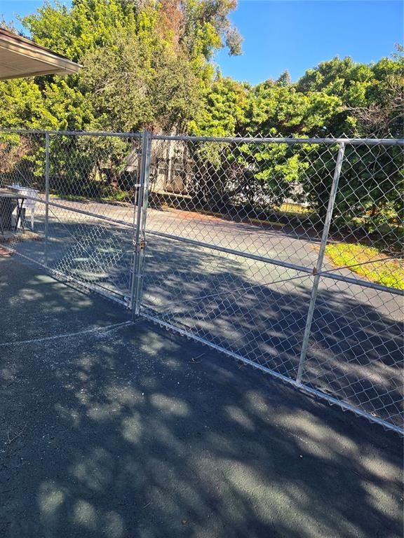 Exterior, Tennis Courts