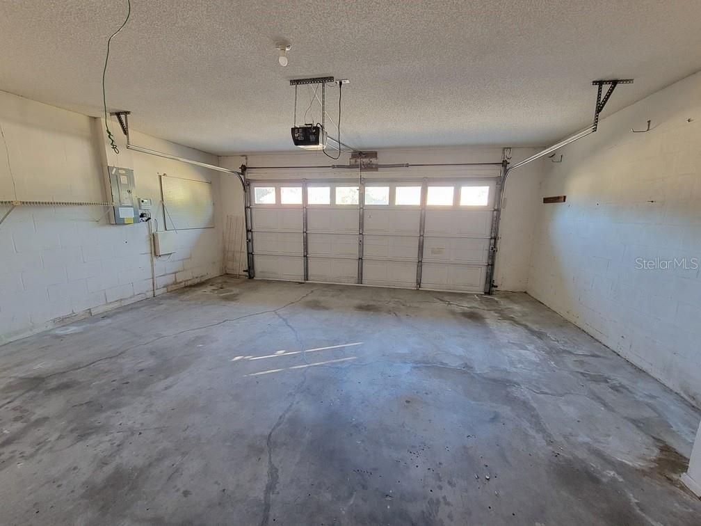 Garage, Interior