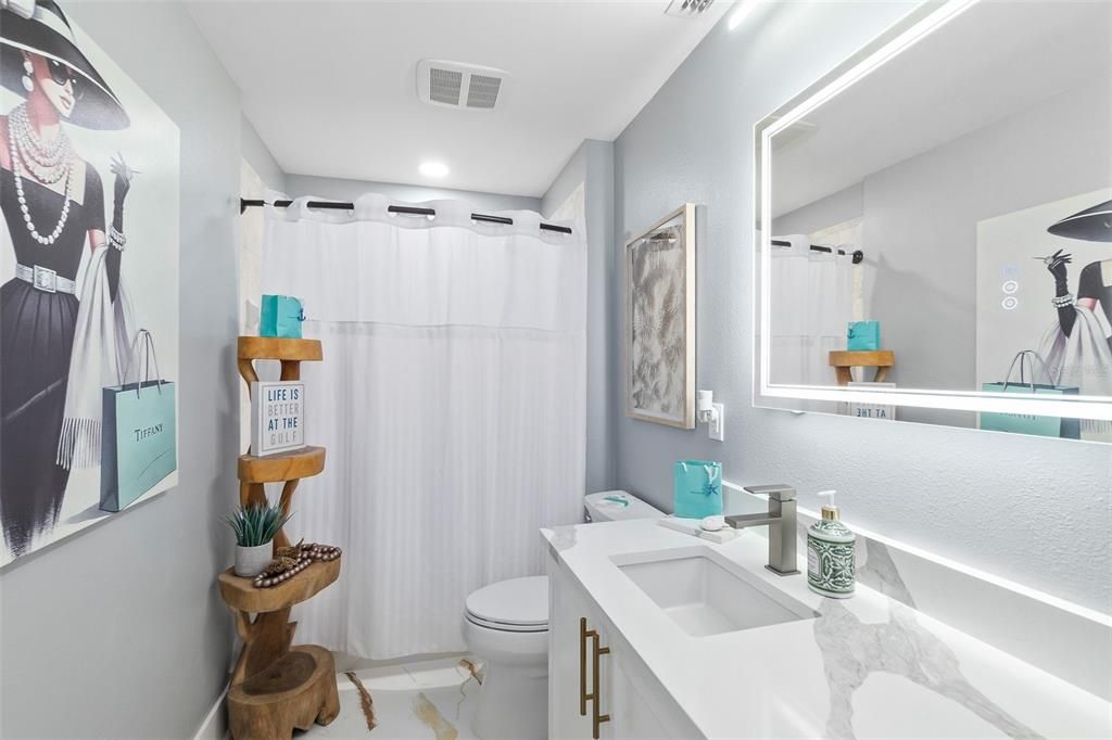 Bathroom, Interior, Recessed Lighting