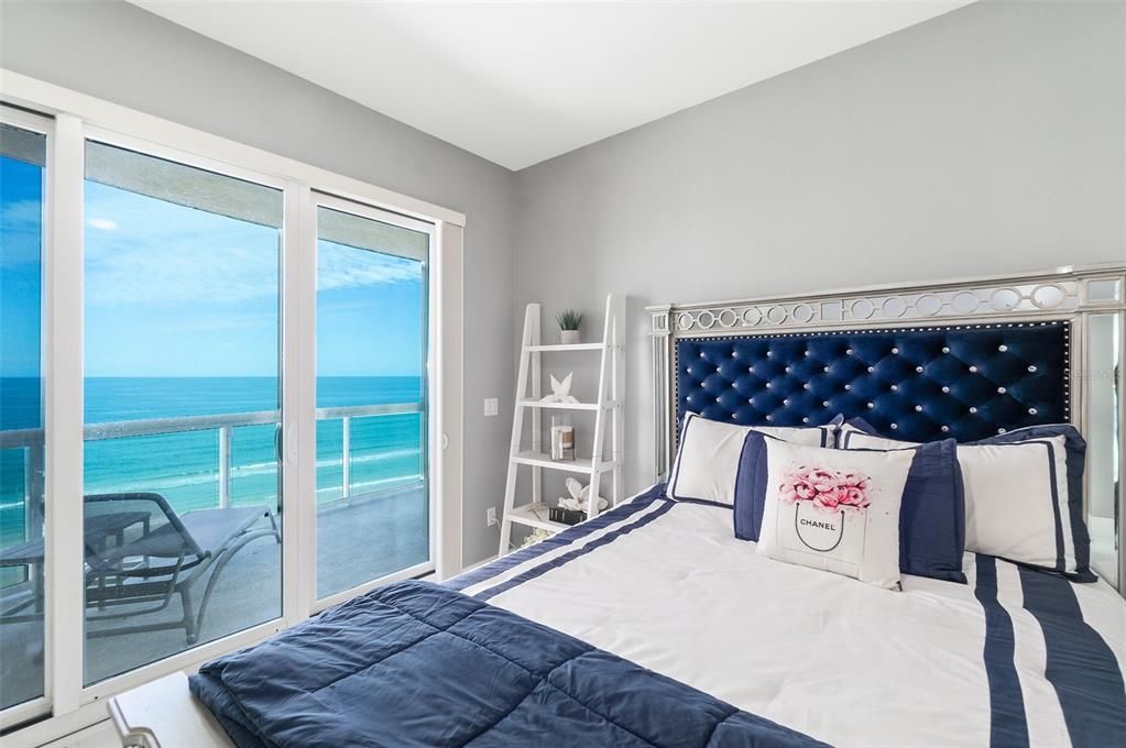 Bedroom, Interior, Water