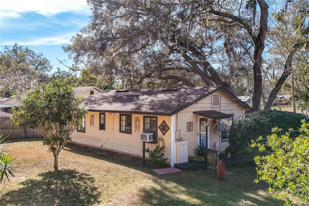 Backyard, Exterior, Facade, Cape Cod