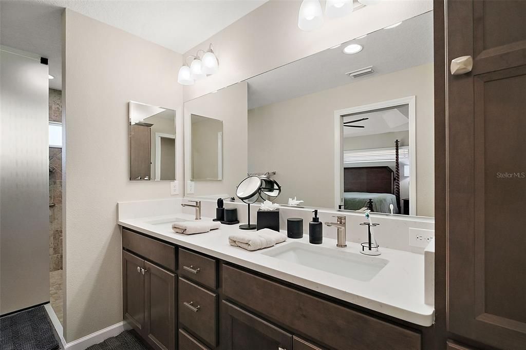 Bathroom, Dual Sink Vanities, Interior, Recessed Lighting