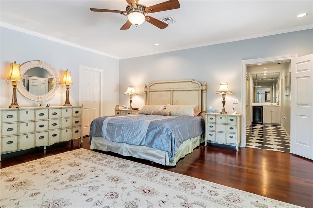 Bathroom, Bedroom, Interior, Recessed Lighting, Wood Texture Flooring