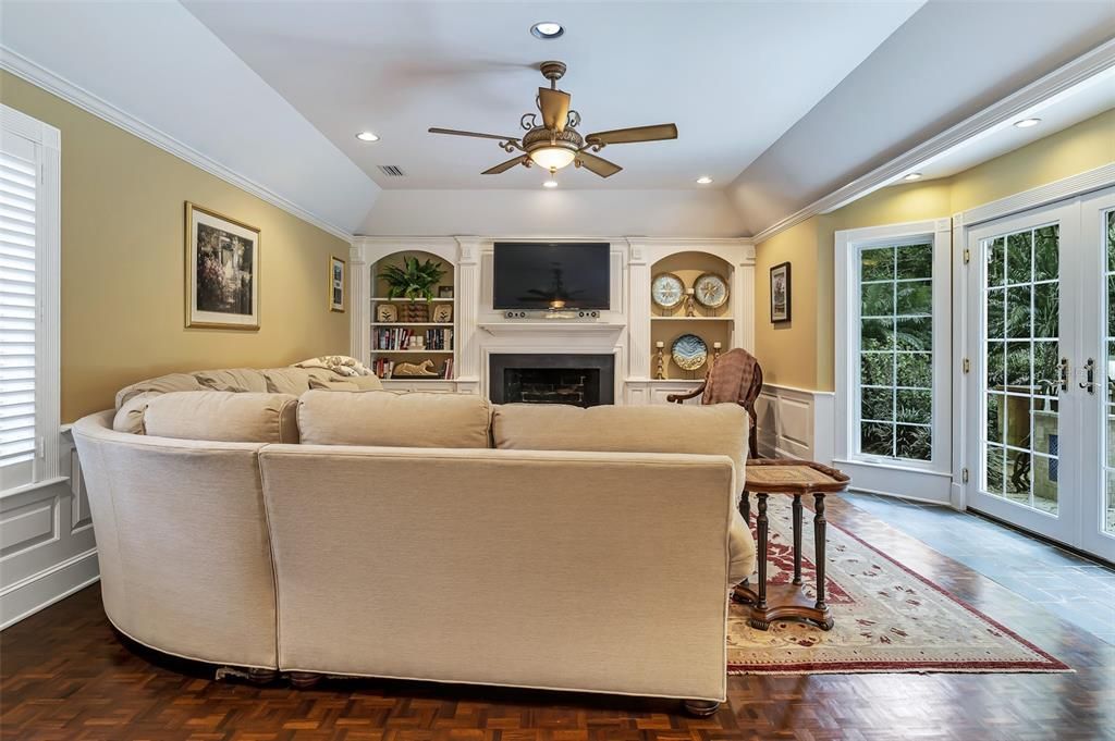 Fireplace, Interior, Living room, Recessed Lighting, Wood Texture Flooring