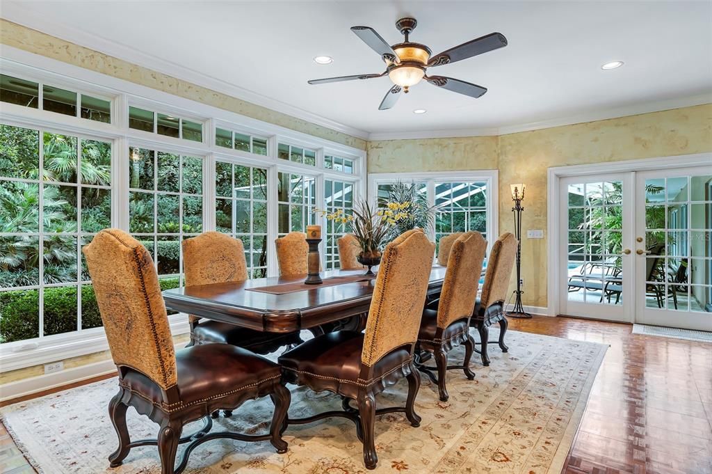 Dining room, Interior, Recessed Lighting, Sun Room, Wood Texture Flooring