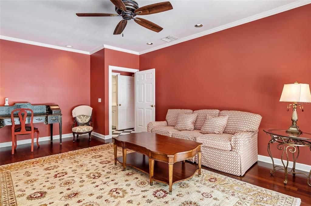 Home Office, Interior, Living room, Recessed Lighting, Wood Texture Flooring