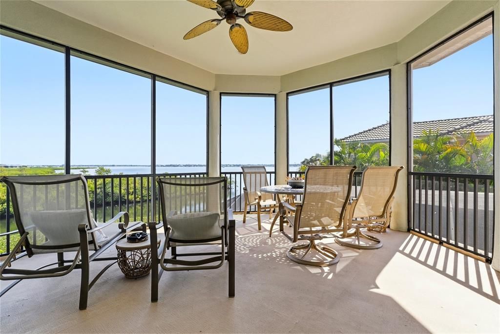 Interior, Sun Room, Water
