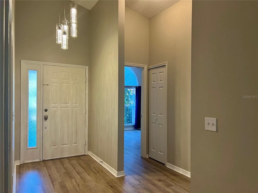 Empty room, Interior, Pendant Lights, Wood Texture Flooring