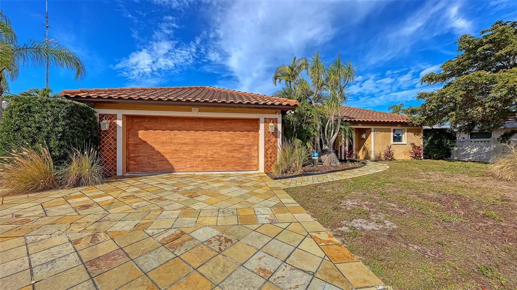 Backyard, Detached Garage, Exterior