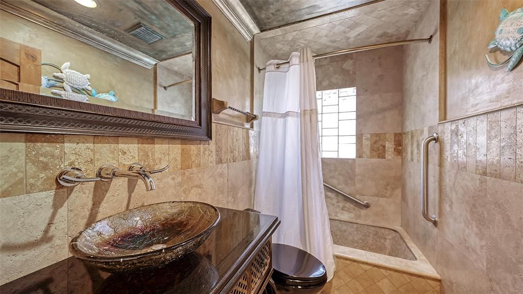 Bathroom, Interior, Recessed Lighting