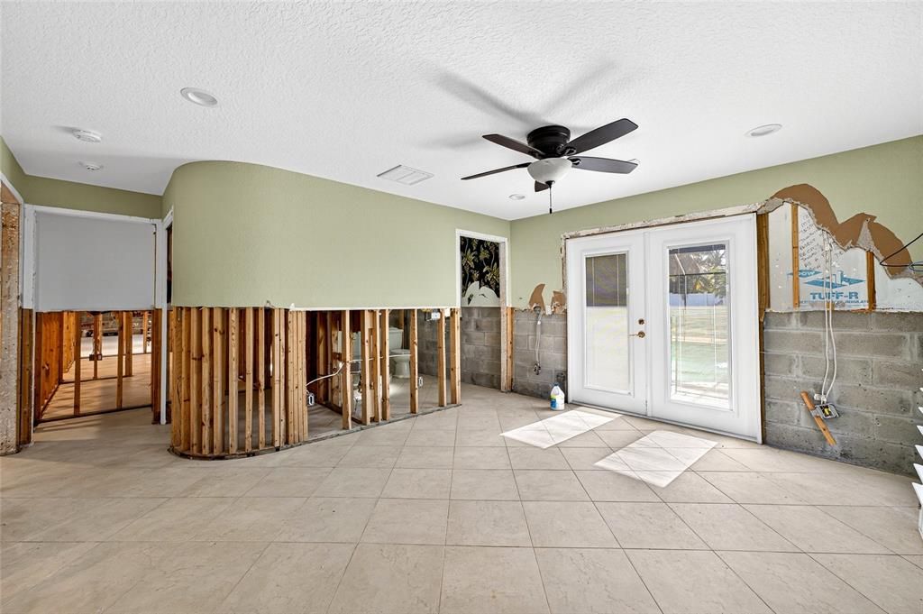 Empty room, Interior, Recessed Lighting