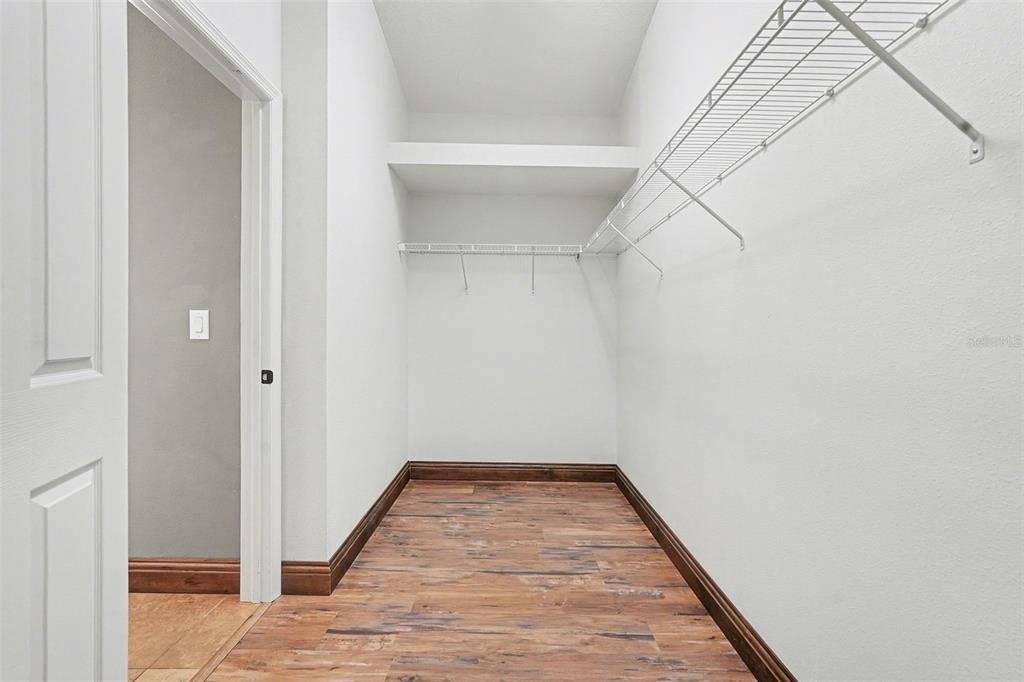 Interior, Walk-in Closets, Wood Texture Flooring