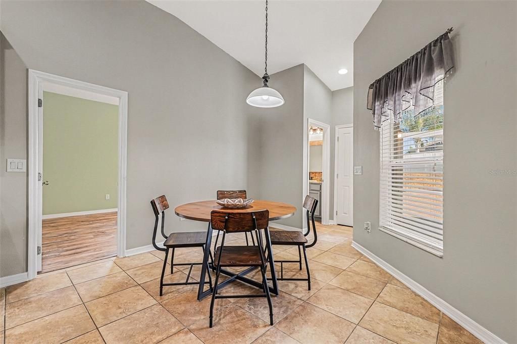 Dining room, Interior, Pendant Lights, Recessed Lighting