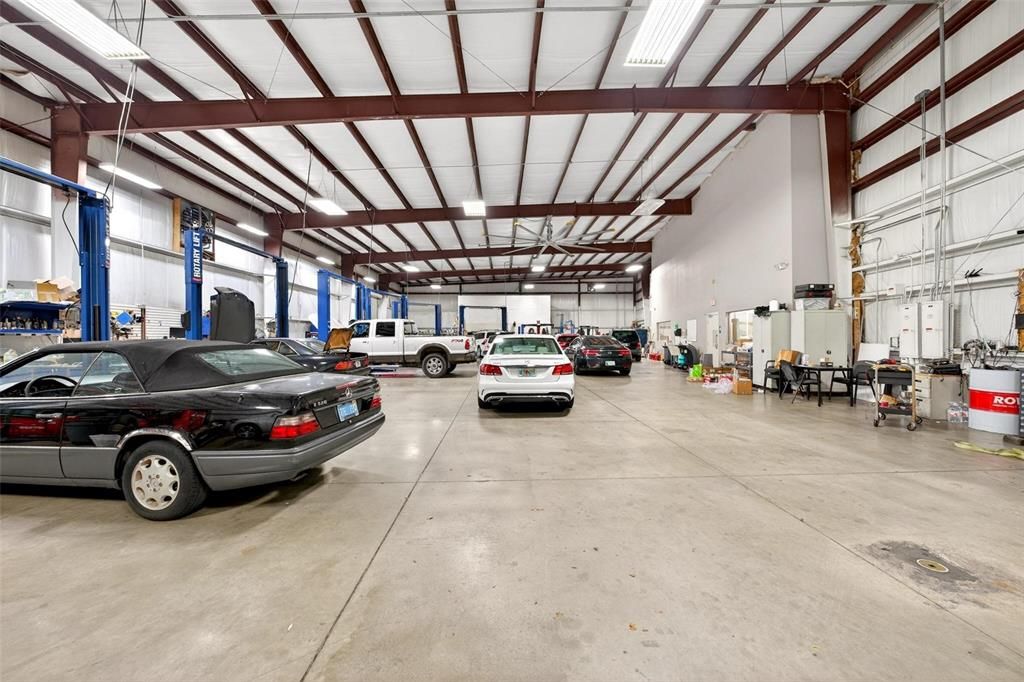 Garage, Interior
