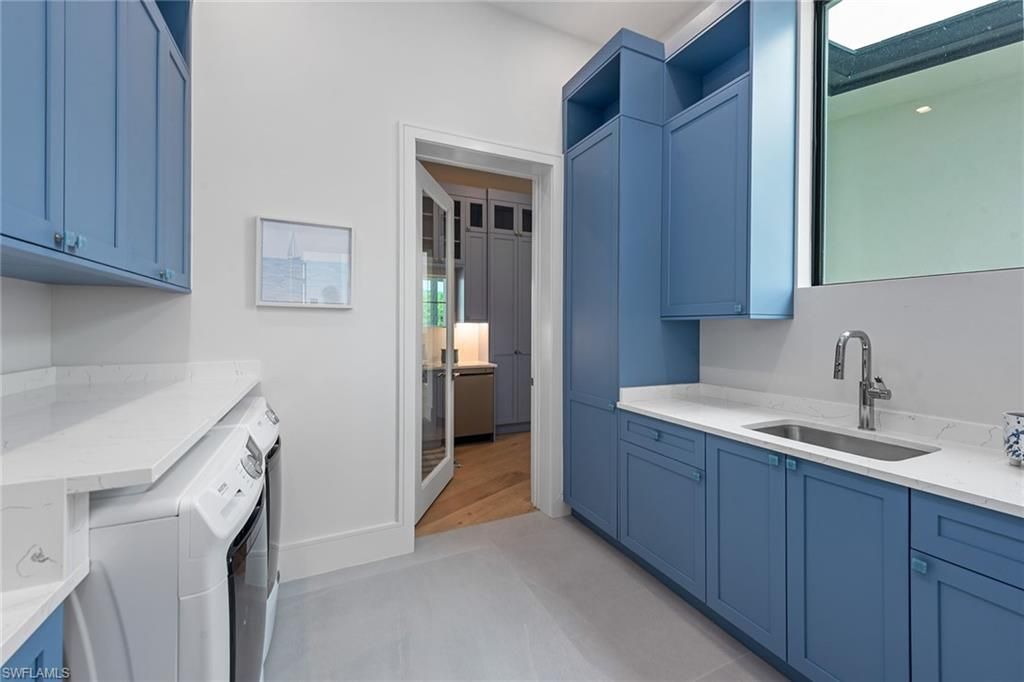 Interior, Washer