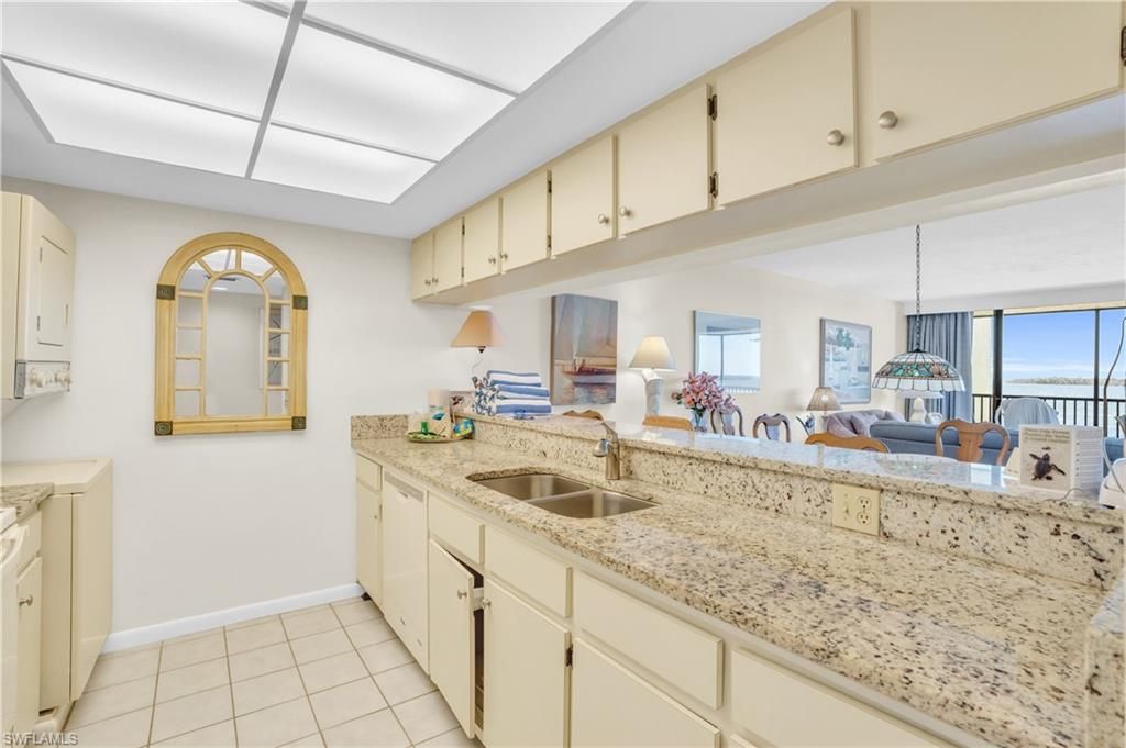 Interior, Kitchen, Pendant Lights