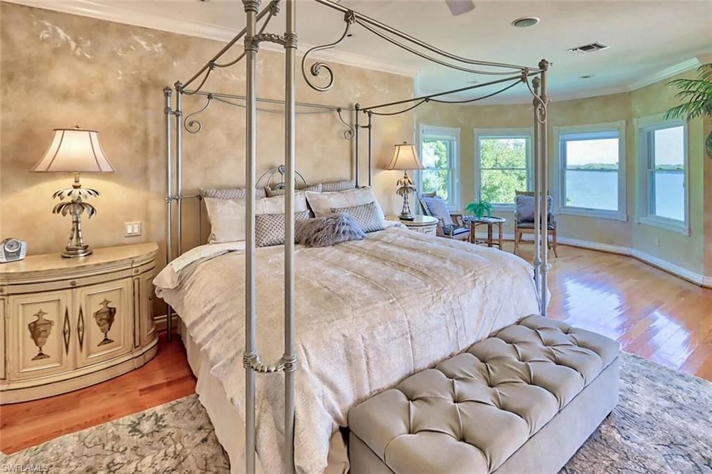 Bedroom, Interior, Water, Wood Texture Flooring