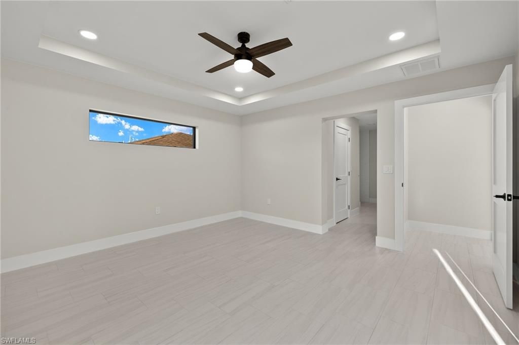 Empty room, Interior, Marble, Recessed Lighting