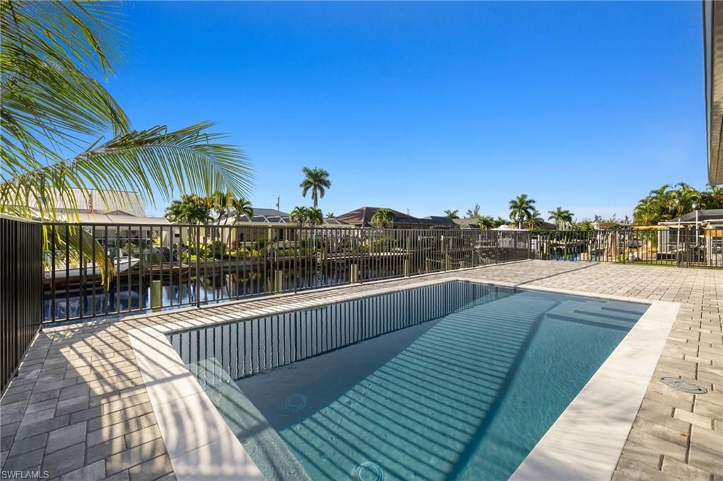 Exterior, Pool, Water