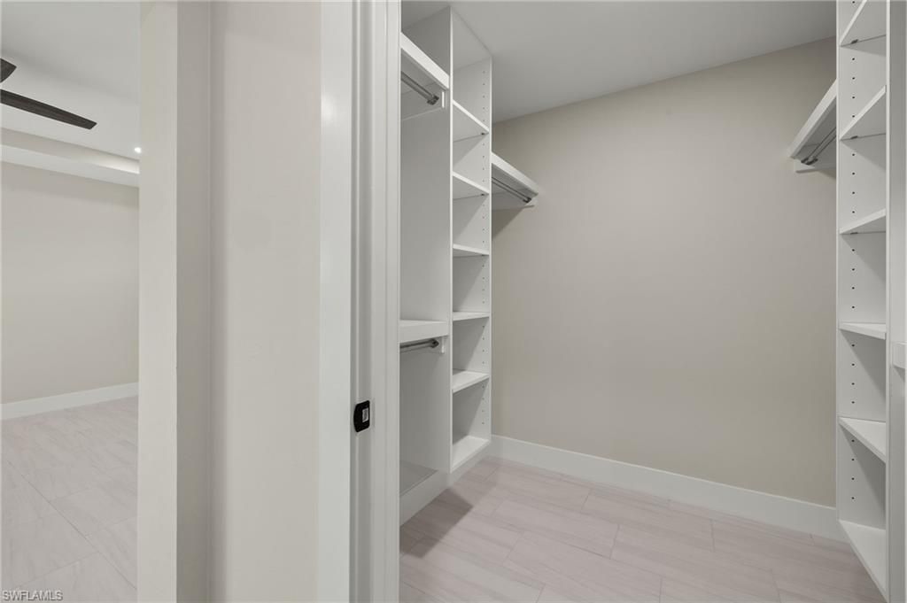 Interior, Walk-in Closets, Wood Texture Flooring