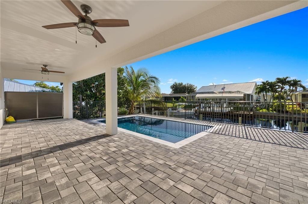 Exterior, Pool, Water