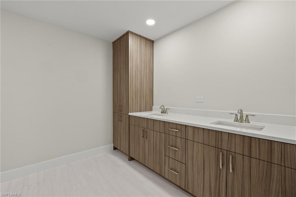 Bathroom, Dual Sink Vanities, Interior, Marble, Recessed Lighting