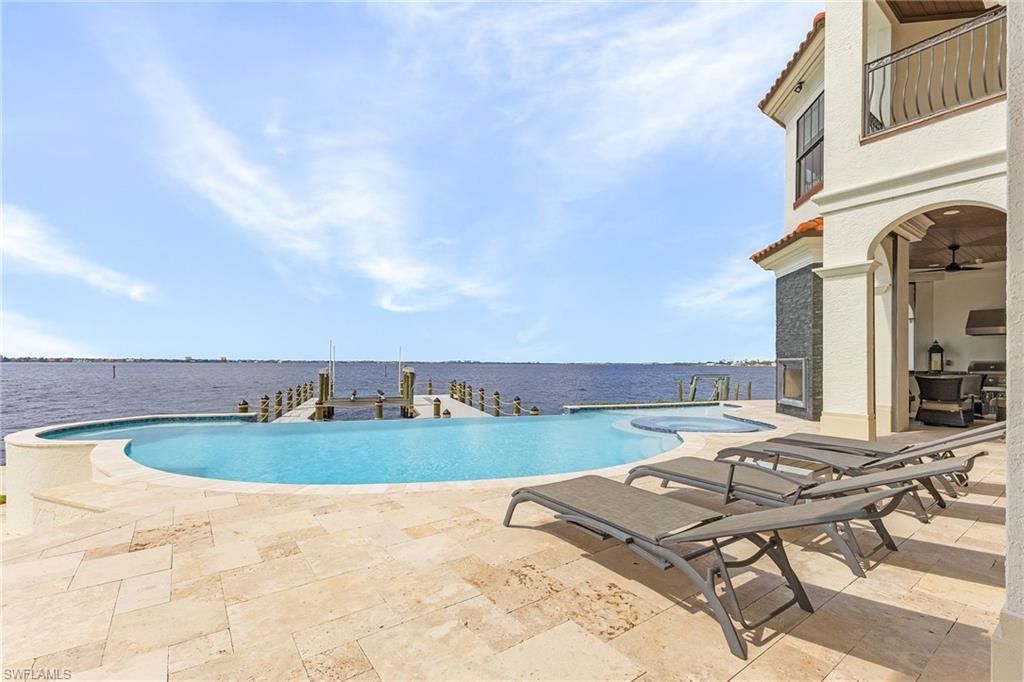 Exterior, Pool, Water