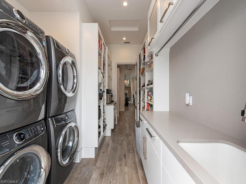 Interior, Recessed Lighting, Utility Closets, Washer, Wood Texture Flooring