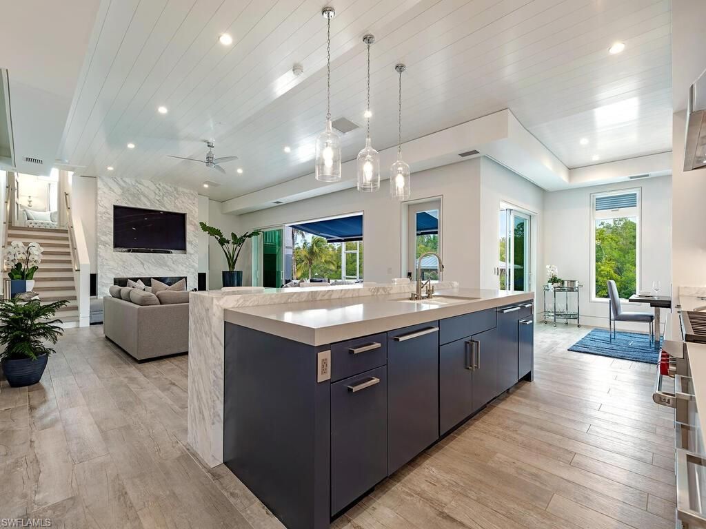 Dining room, Interior, Kitchen, Living room, Pendant Lights, Recessed Lighting, Wood Texture Flooring