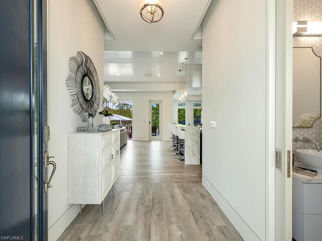 Interior, Pendant Lights, Wood Texture Flooring
