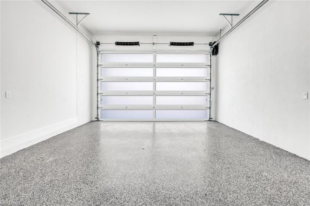Garage, Interior