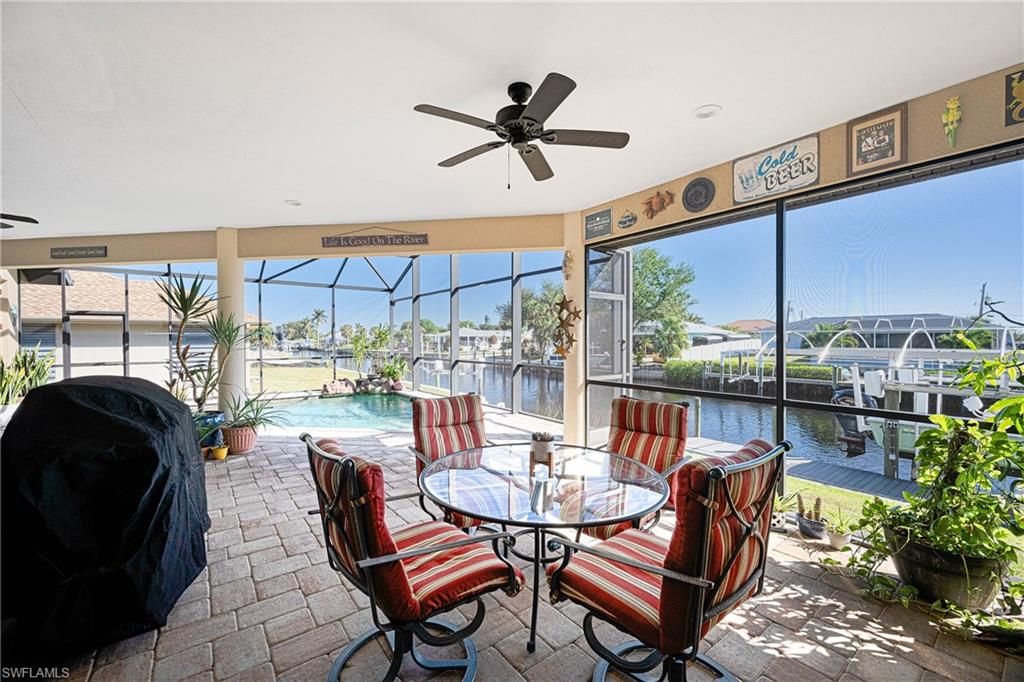 Dining room, Interior, Pool, Sun Room, Water